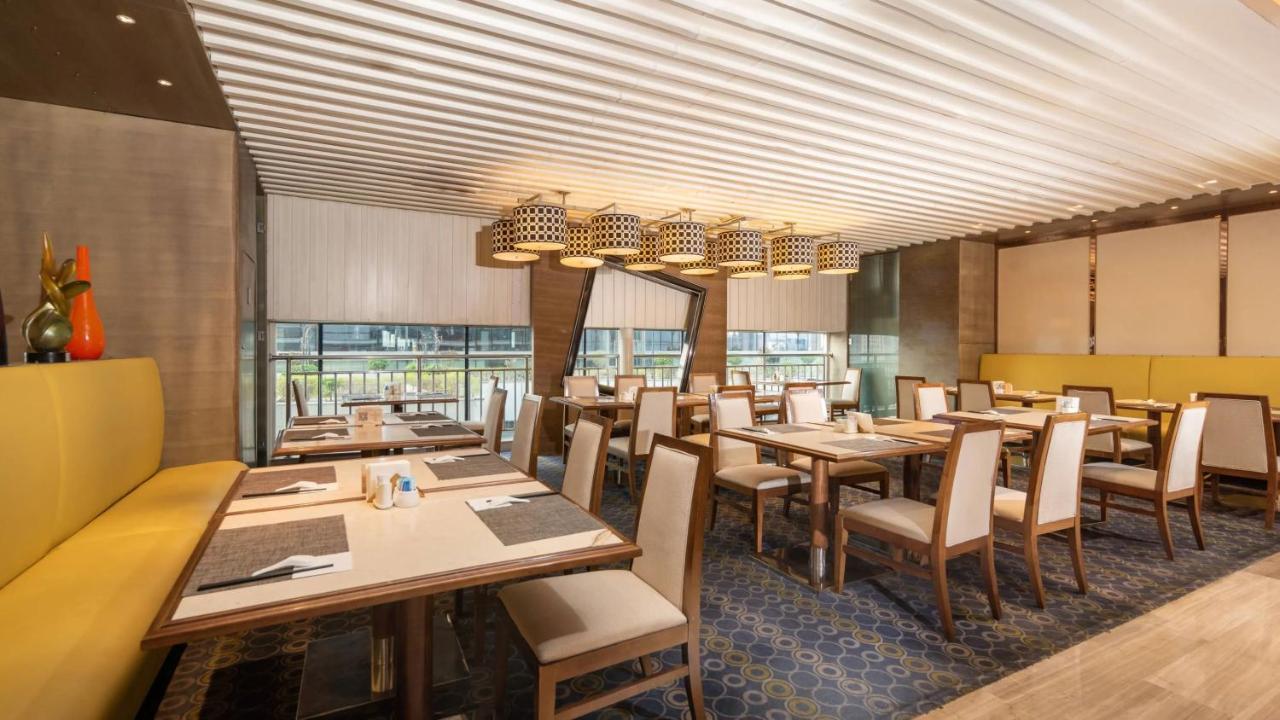 Holiday Inn Shijiazhuang Central By Ihg Exterior foto